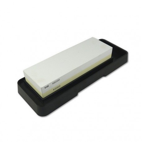 Pierre à aiguiser KAI AP-0316 double face grain 3000/6000 avec base antidérapante pour couteaux de cuisine.
